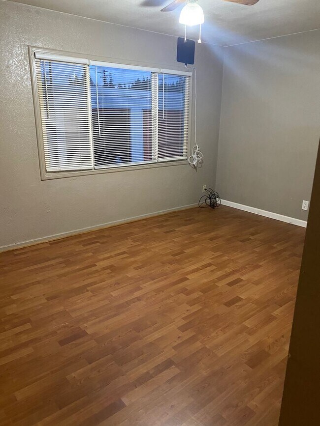 Photo - 1009 52nd St SE Unit B