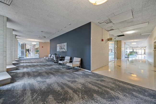 Photo - 3950 N Lake Shore Dr Unit 411B