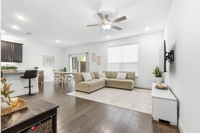 Photo - 982 Mikaela Dr