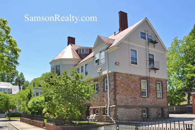 Photo - 314 Angell St Unidad 3