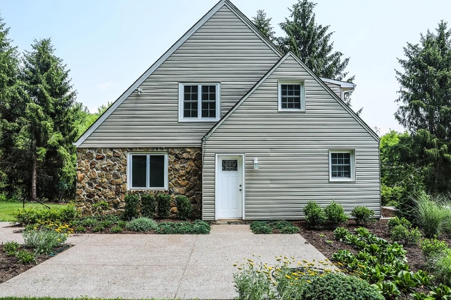 Photo - 3981 Willow Creek Dr