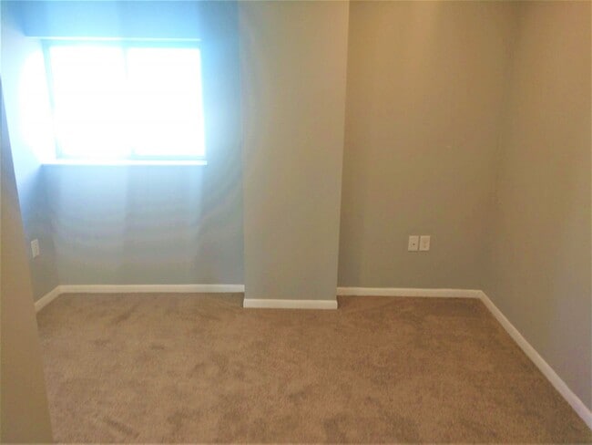Photo - 2323 Sidney St Unidad 2