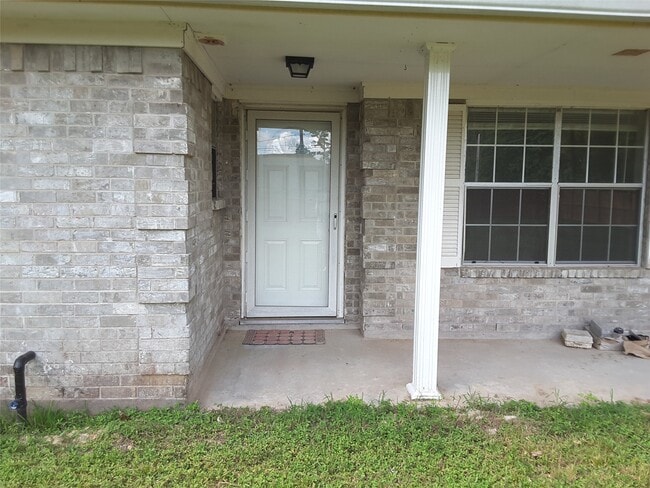 Photo - 18521 Railroad Ave