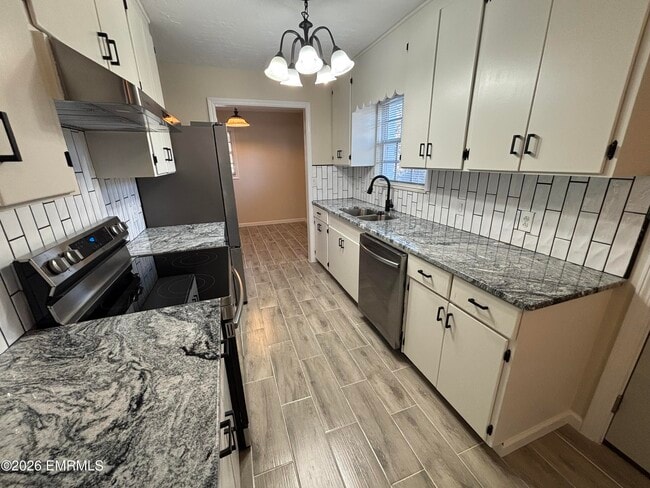 Photo - 5725 19th Ave