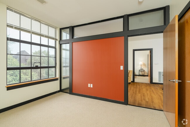 2BR, 2BA