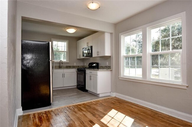 Photo - 1028 NE 3rd Ave