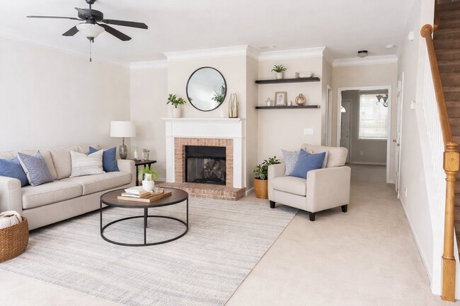 Photo - 1314 Guilderoy Ln