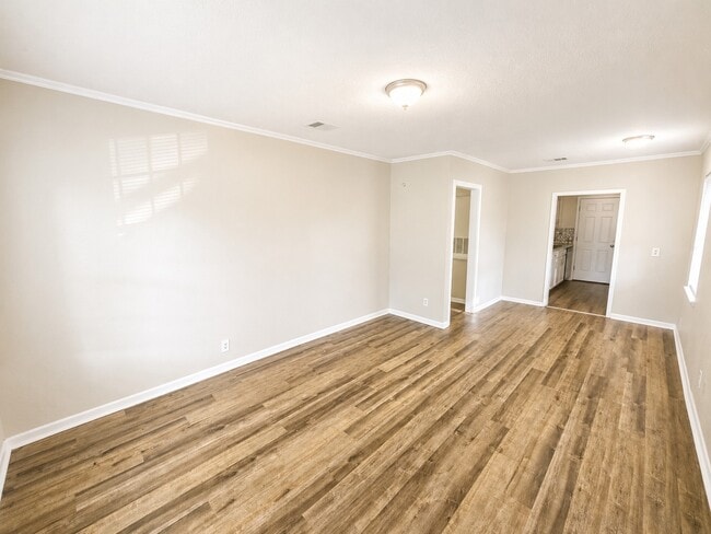 Photo - 1107 9th Ave N