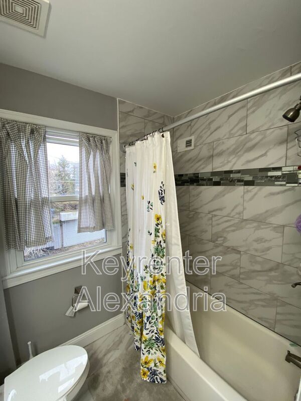 Photo - 2237 Arlington Terrace