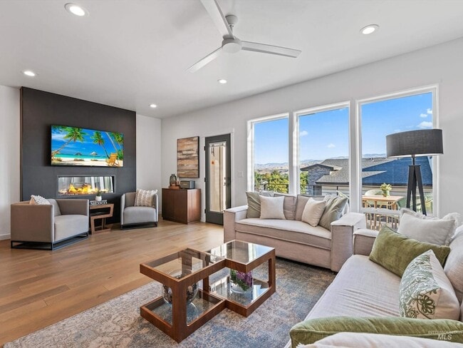 Photo - 1251 E Echelon Rdg Ln