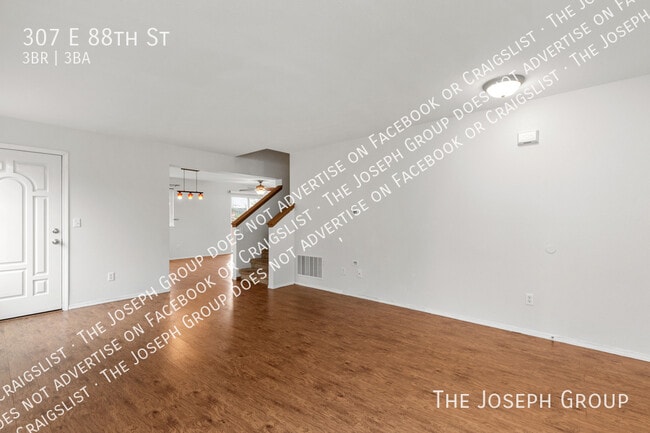 Photo - 307 E 88th St