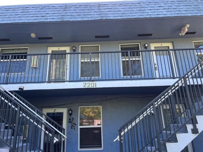 Building Photo - 2201 Miami Rd Unit 1-6 Rental