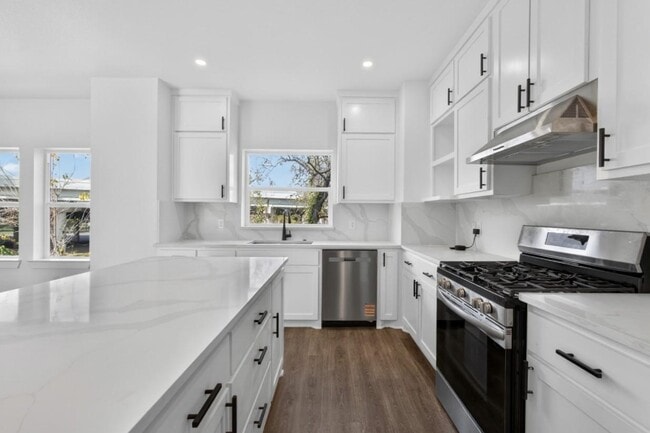 Photo - 3411 Nance St