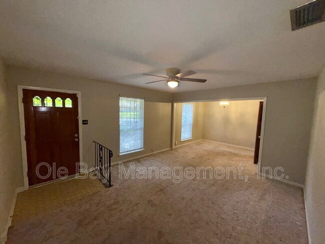 Photo - 2016 Cathedral Way