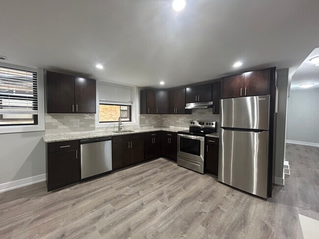 Photo - 1143 Maple Ave