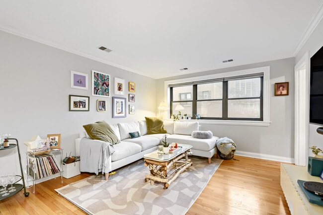 Photo - 512 W Barry Ave Unit 312