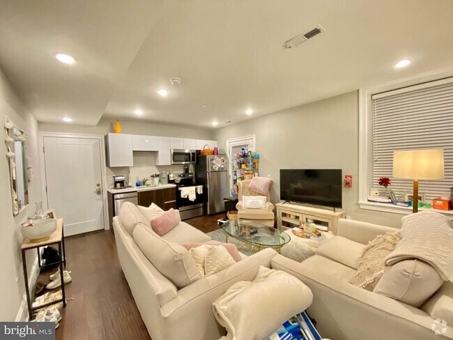 Building Photo - 2010 Walnut St Unit B02 Rental