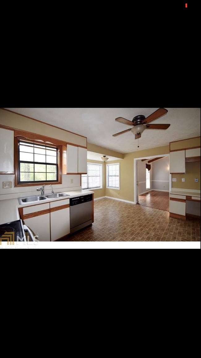 Photo - 1411 Glynn Oaks Dr SW