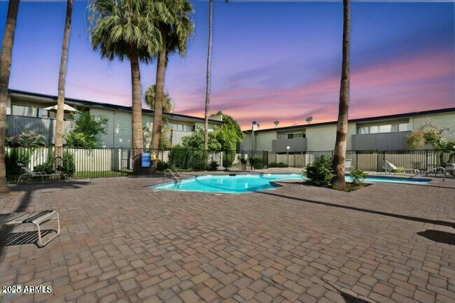 Photo - 6767 N 7th St Unidad 123