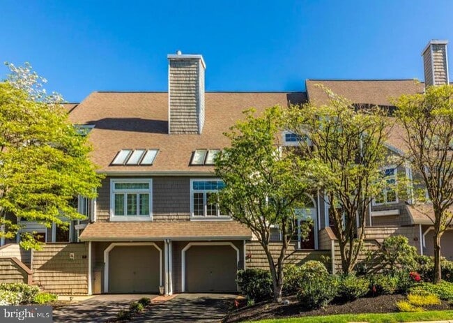 Photo - 8 Wellfleet Ln