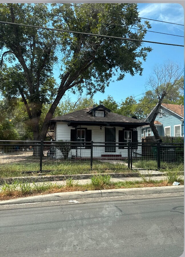2332 E hughston 78202 - 2332 E hughston 78202 Casa
