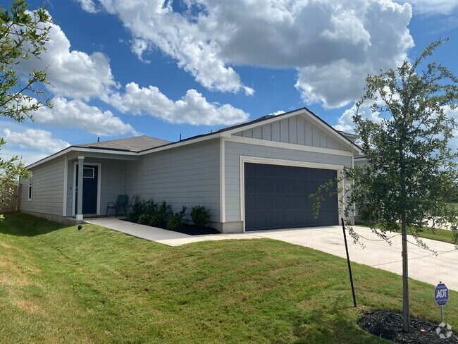 Building Photo - Modern Comfort Meets Peaceful Living – A s... Rental