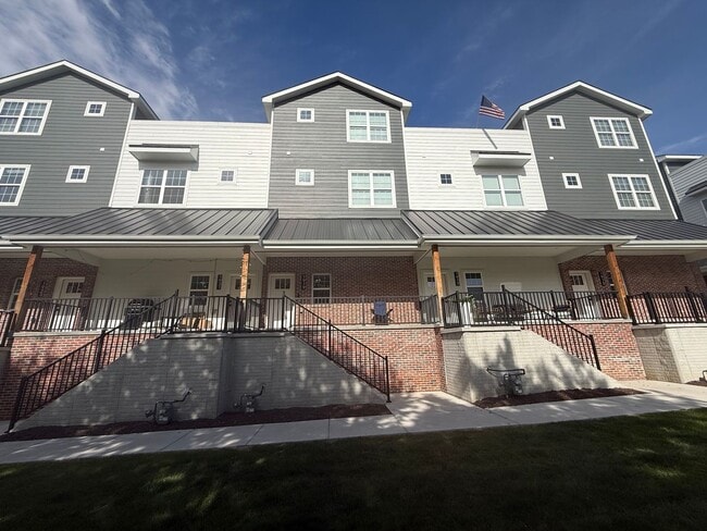 Building Photo - 3 Bed 3.5 Bath-New Construction!