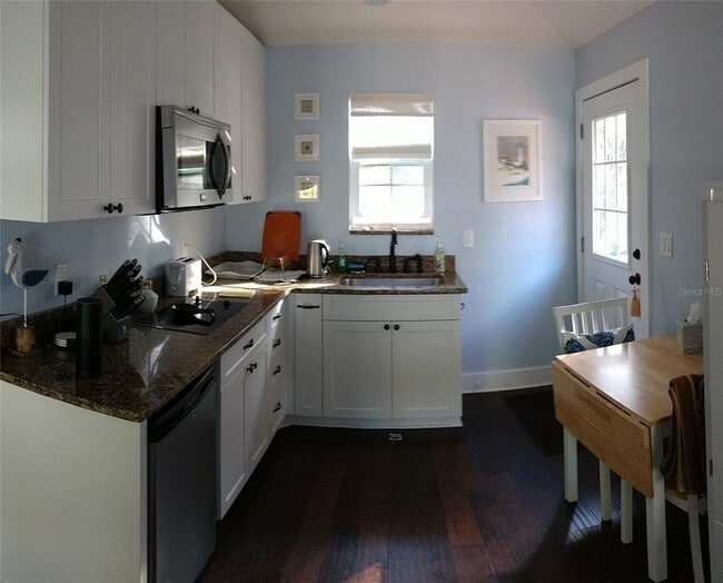 Photo - 515 Wilkie St