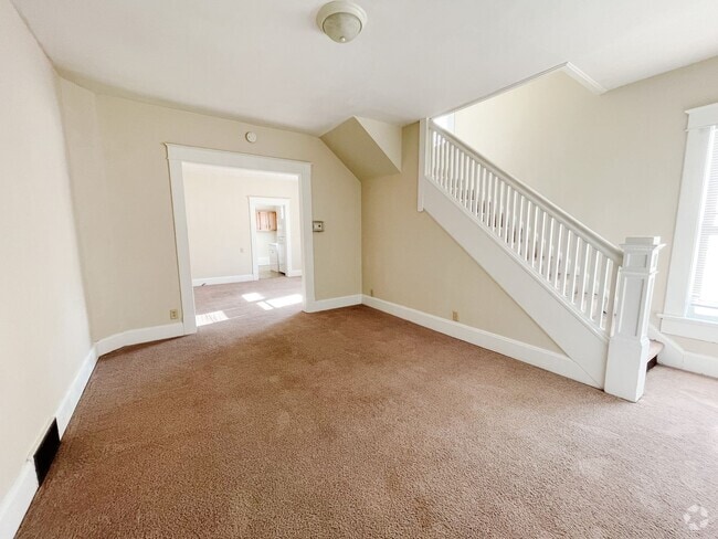 Building Photo - 940 S 15th St Unit 942 Rental