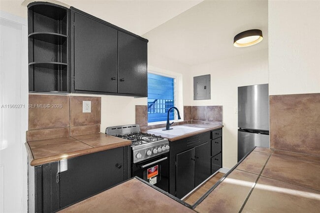 Building Photo - 12287 NE 7th Ave Unit 3