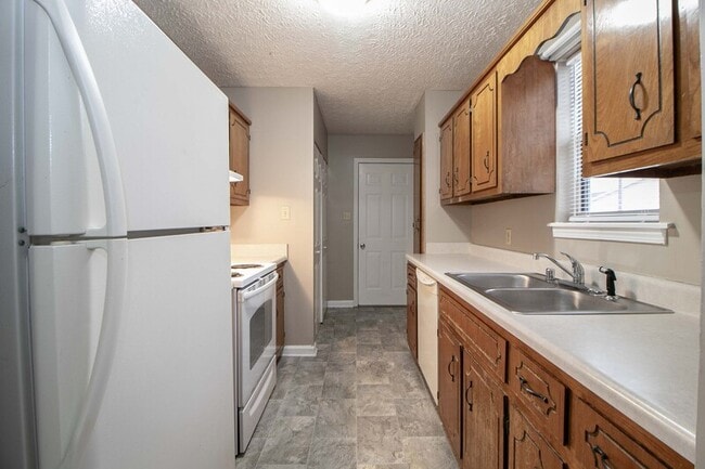 Photo - 131 Lillian Dr