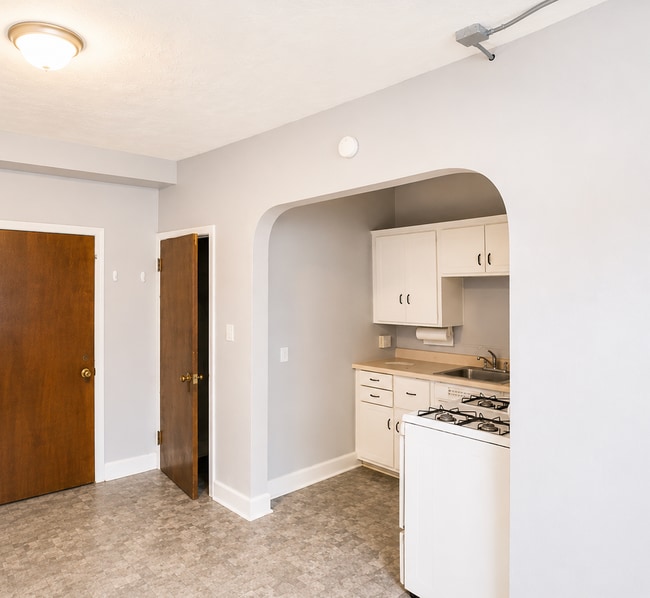 Building Photo - 2535 Central Ave Unit 3