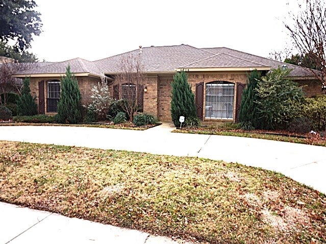 Building Photo - 6714 McCallum Blvd Rental