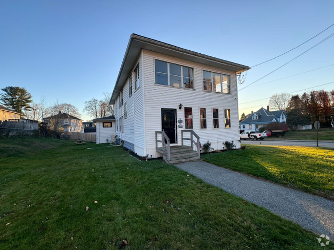 Building Photo - 105-107 Groveland St Unit 2 Rental