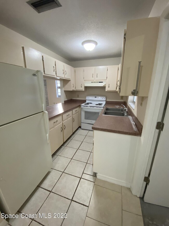 Photo - 1895 Guava Ave