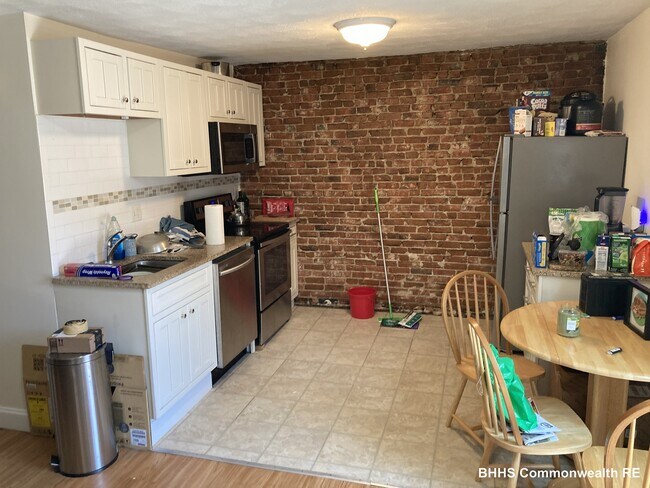 Photo - 3 Elm St Unit 3