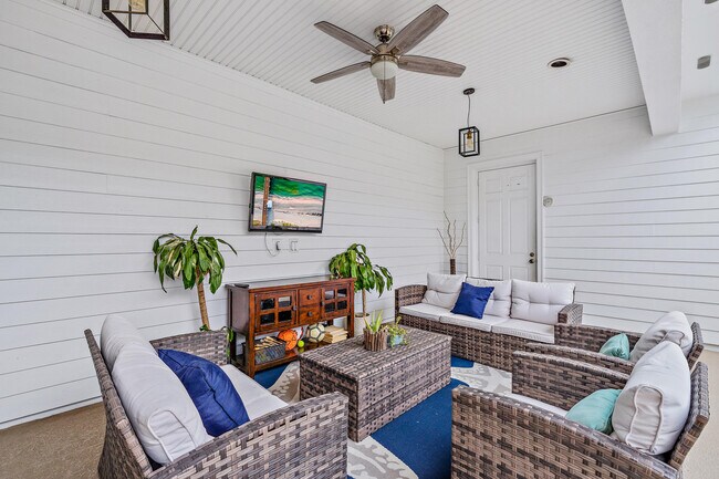 Photo - 217 Barbados Dr