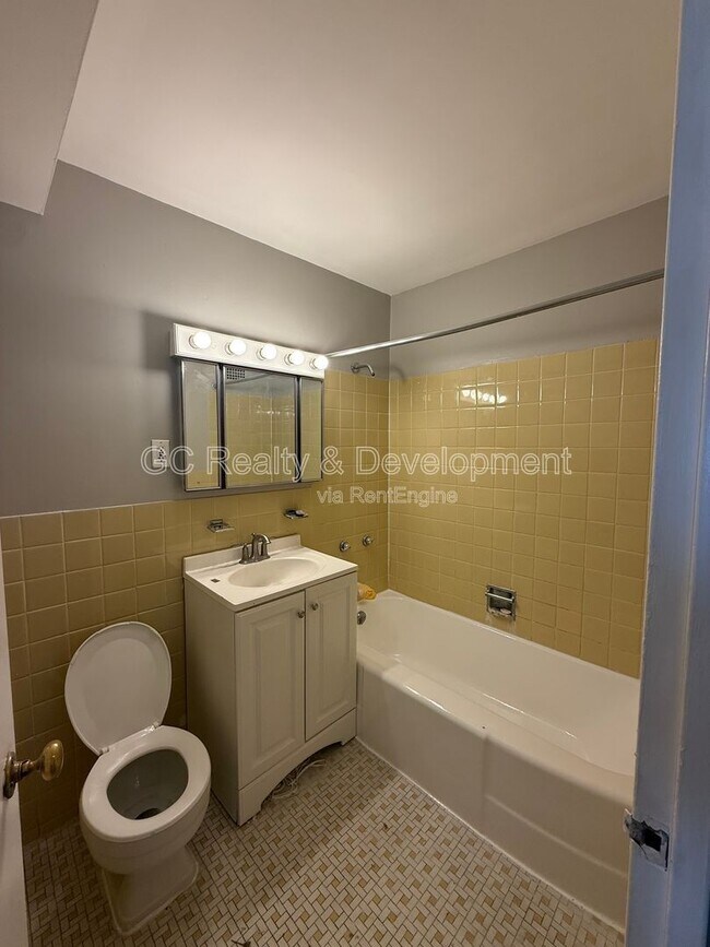 Photo - 6030 N Sheridan Rd Unidad 1108