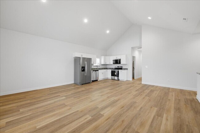 Photo - 44 E Parkview Ave