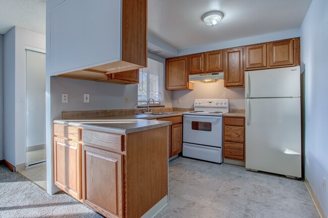 Photo - Dolph Court Apartments DC345-PM