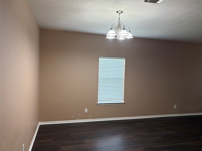 Photo - 410 Sunwood Glen Ln