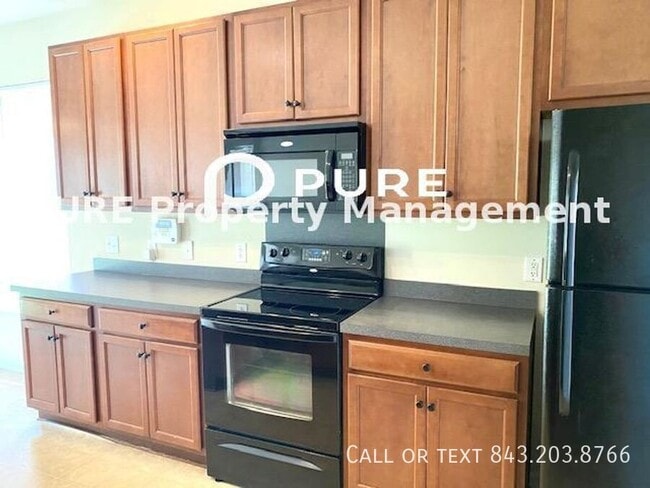 Photo - 160 Avonshire Dr