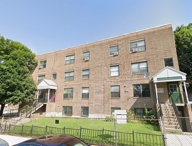 Building Photo - 65 Nightingale St Unit 4L Rental
