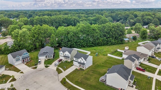 Photo - 704 Maple Hollow Ct