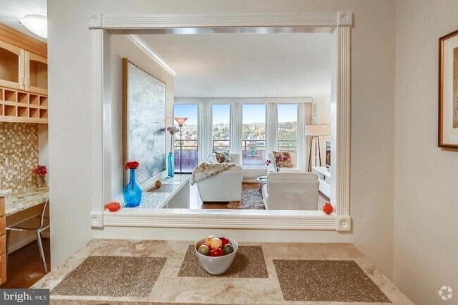 Building Photo - 2555 Pennsylvania Ave NW Unit 909 Rental