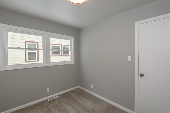 Photo - 424 S 66th St