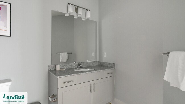 Photo - 1619 N Frazier St Unit 339