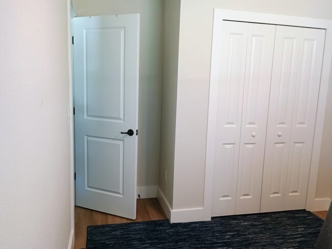 Building Photo - 14437 SW 21st Pl Rental