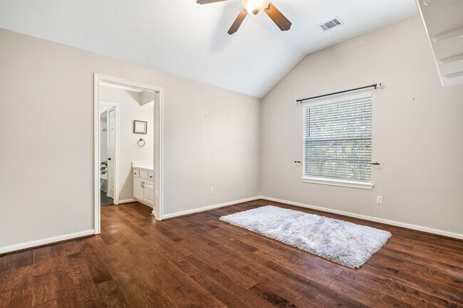 Photo - 11 Winrock Pl