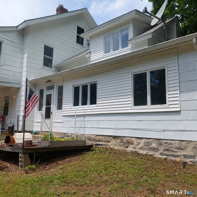 Building Photo - 89 Ridgewood Ave Unit 3